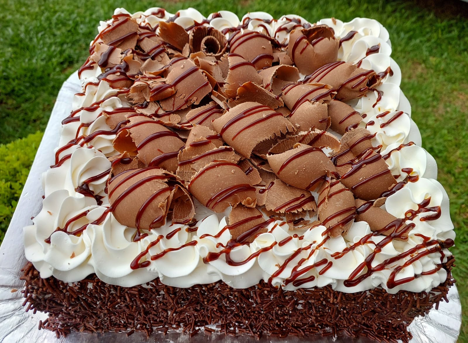 BOLO MOUSSE DE CHOCOLATE